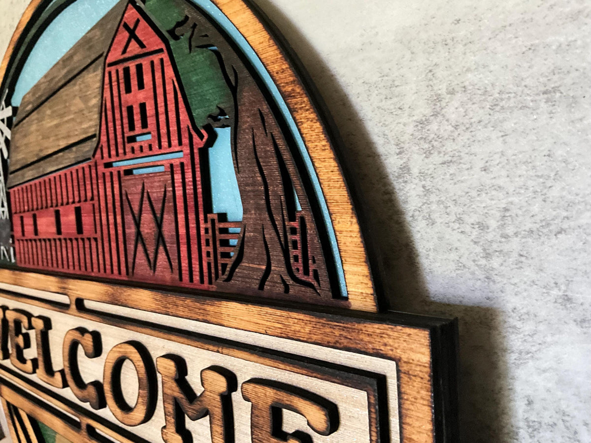 Round Wooden Welcome Sign 17 inch, Colorful Farmhouse Door Hanger, Front Porch Wall Decor